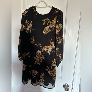 Dynamite mini floral dress - 5 for $25 for items marked with ⭐️